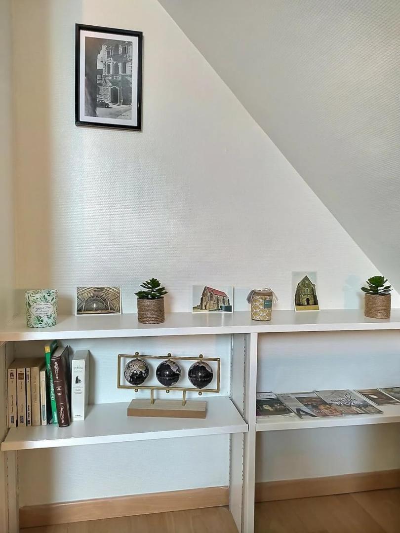 Le Travel - Appartement Equipe Proche Centre Et Yschools Troyes Eksteriør bilde